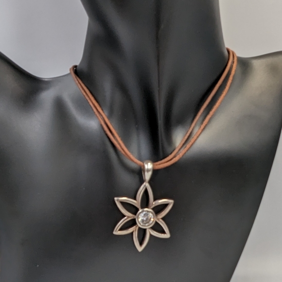 SILPADA 925 Silver Vintage Cubic Zirconia Open Flower Pendant on Leather cord - Picture 2 of 10